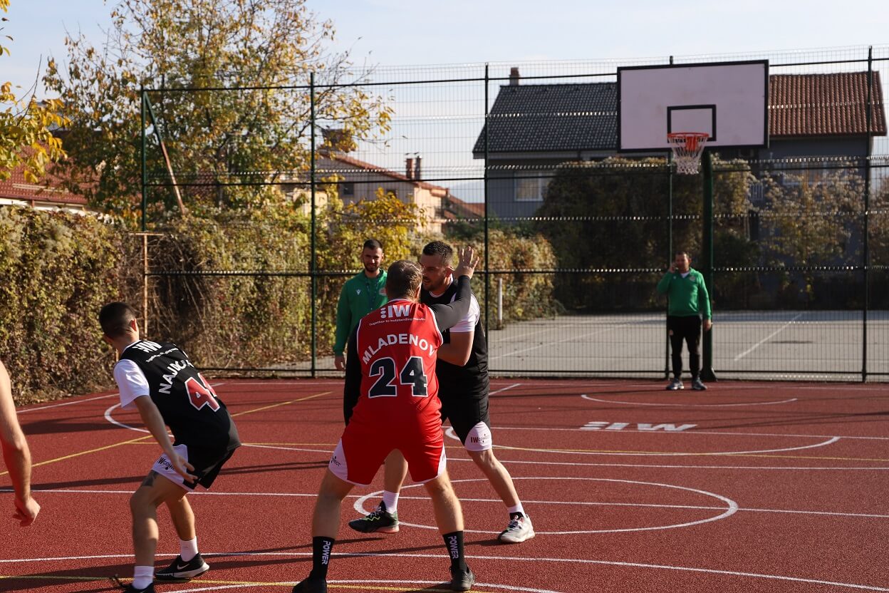 renovation of a basketball playground