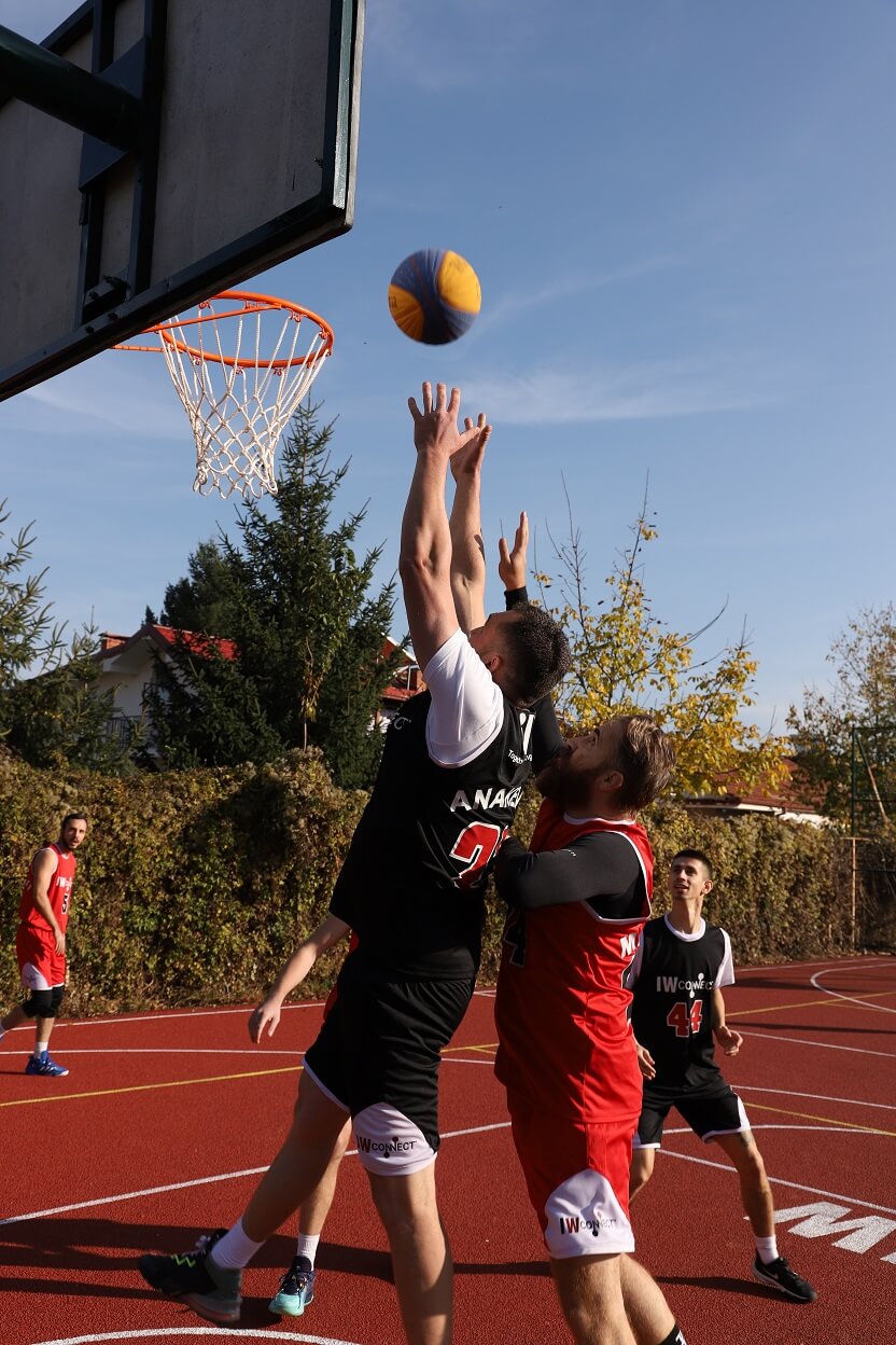 renovation of a basketball playground